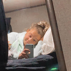 Meet your Posher, Elizabeth